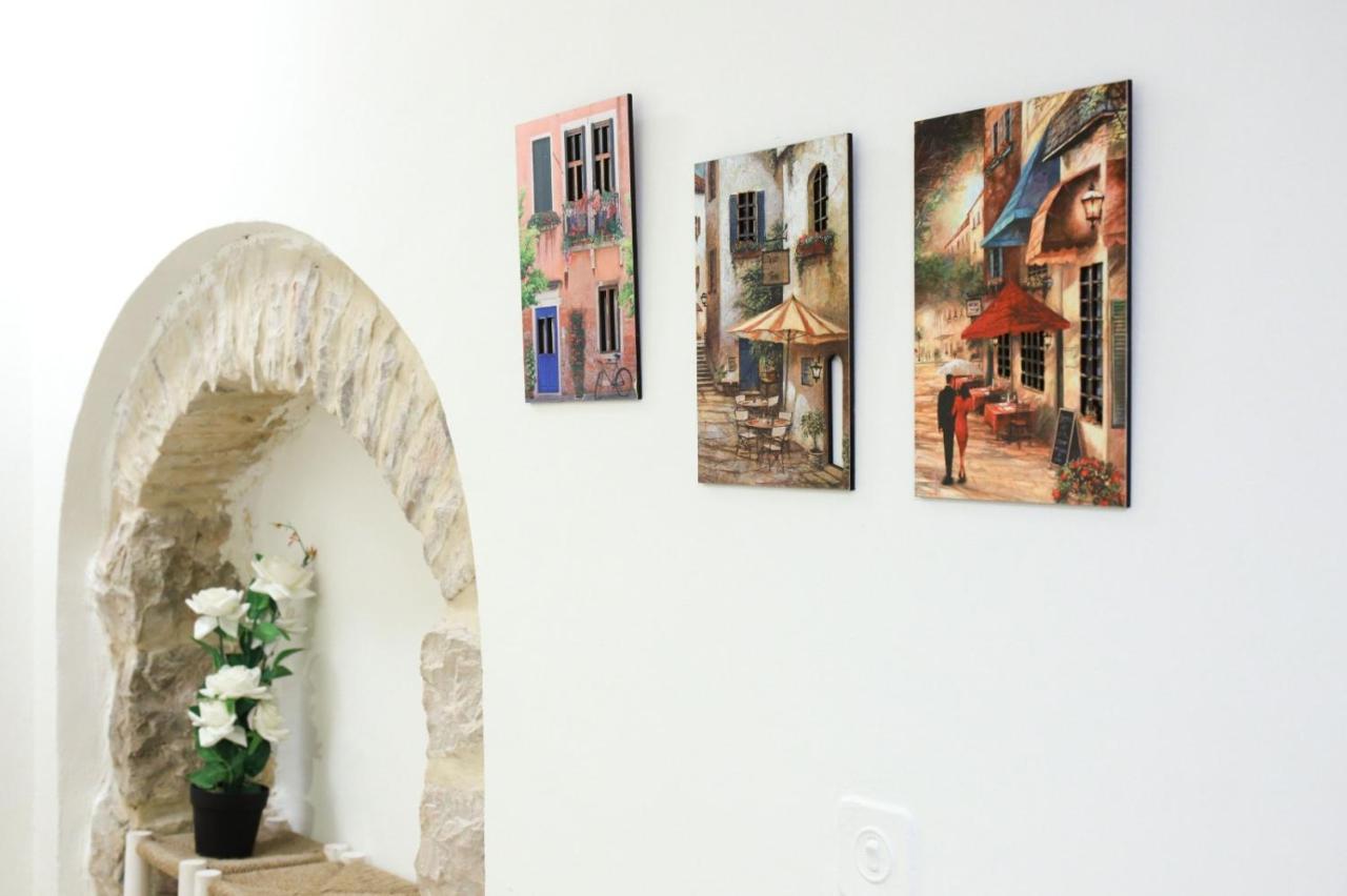 Private Hostel - Best Location Yerusalem Bagian luar foto