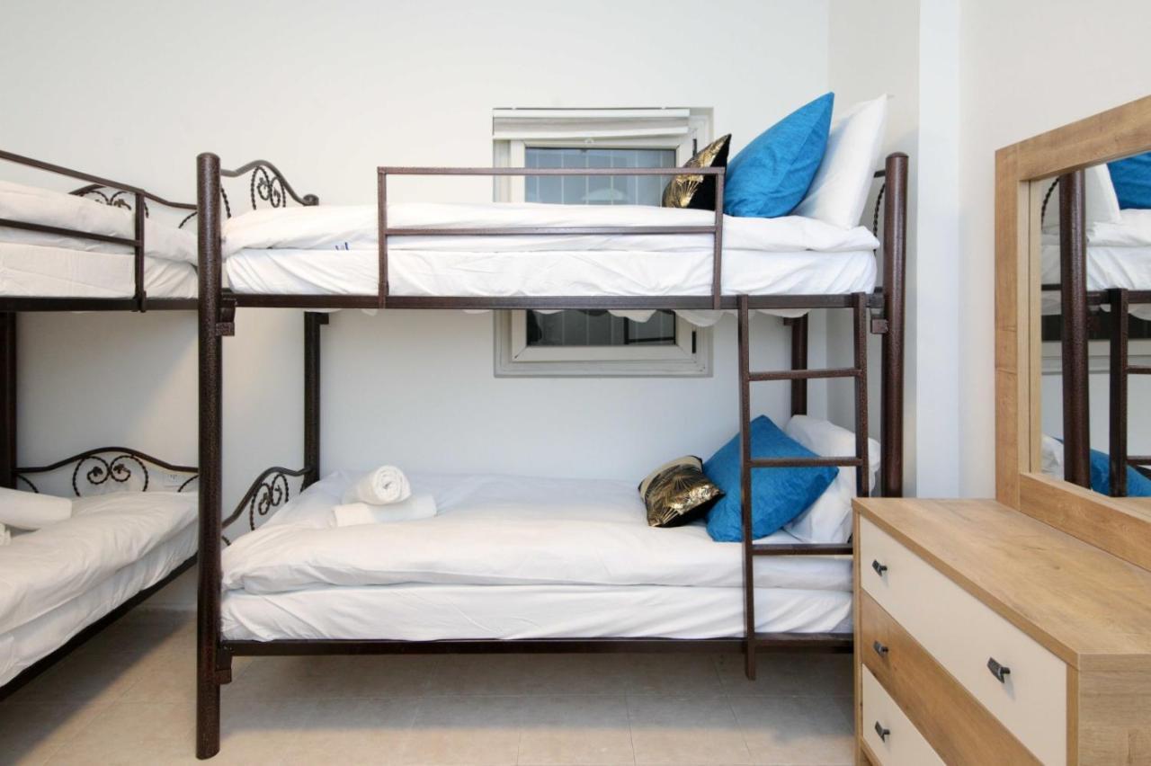 Private Hostel - Best Location Yerusalem Bagian luar foto